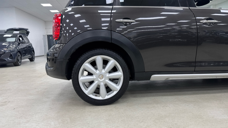 MINI Countryman 1.6 Cooper S 190 5dr [Chili/Media Pack] Petrol Hatchback